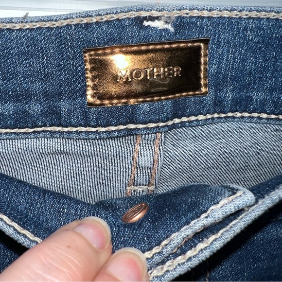 MOTHER The Weekender Fray Jeans Denim Dark Wash Women’s Size 32 - Picture 17 of 17